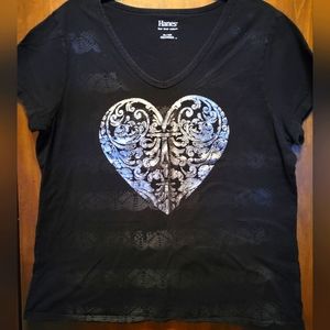 Hanes Womens Black T- Shirt w/ Silver Heart,  Size XL.